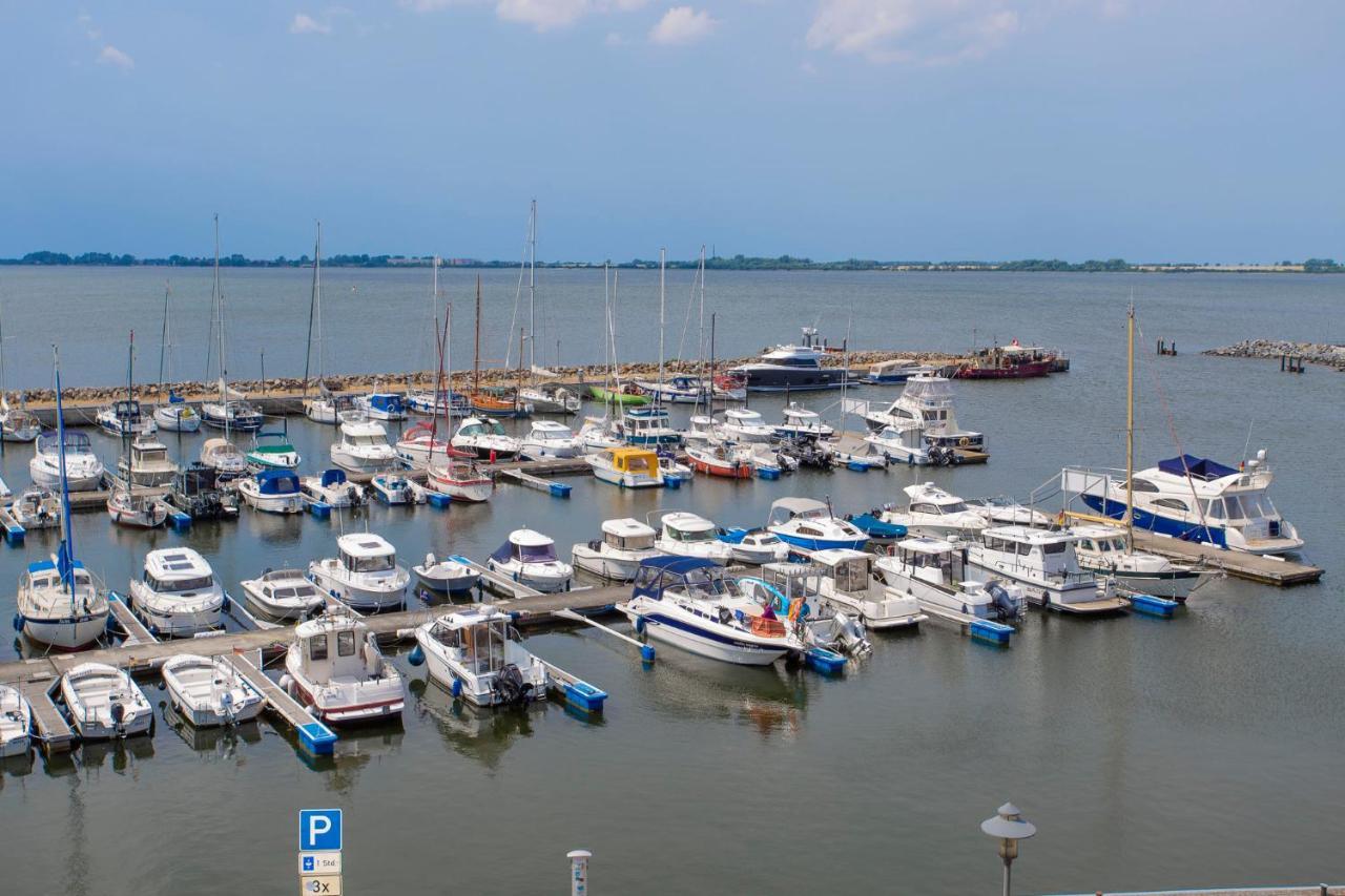 Ferienwohnung Wiek im Hafenkieker Wiek auf Rügen Exterior foto